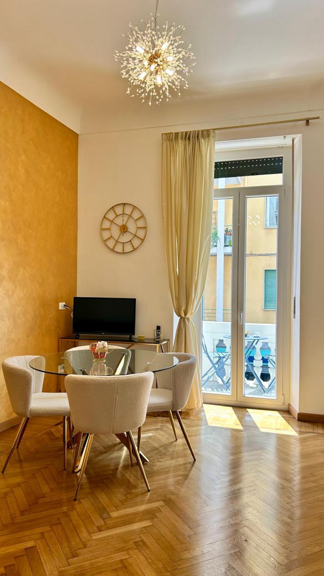 Da Mariella Case Vacanze - Roma 149 Sanremo Eksteriør billede
