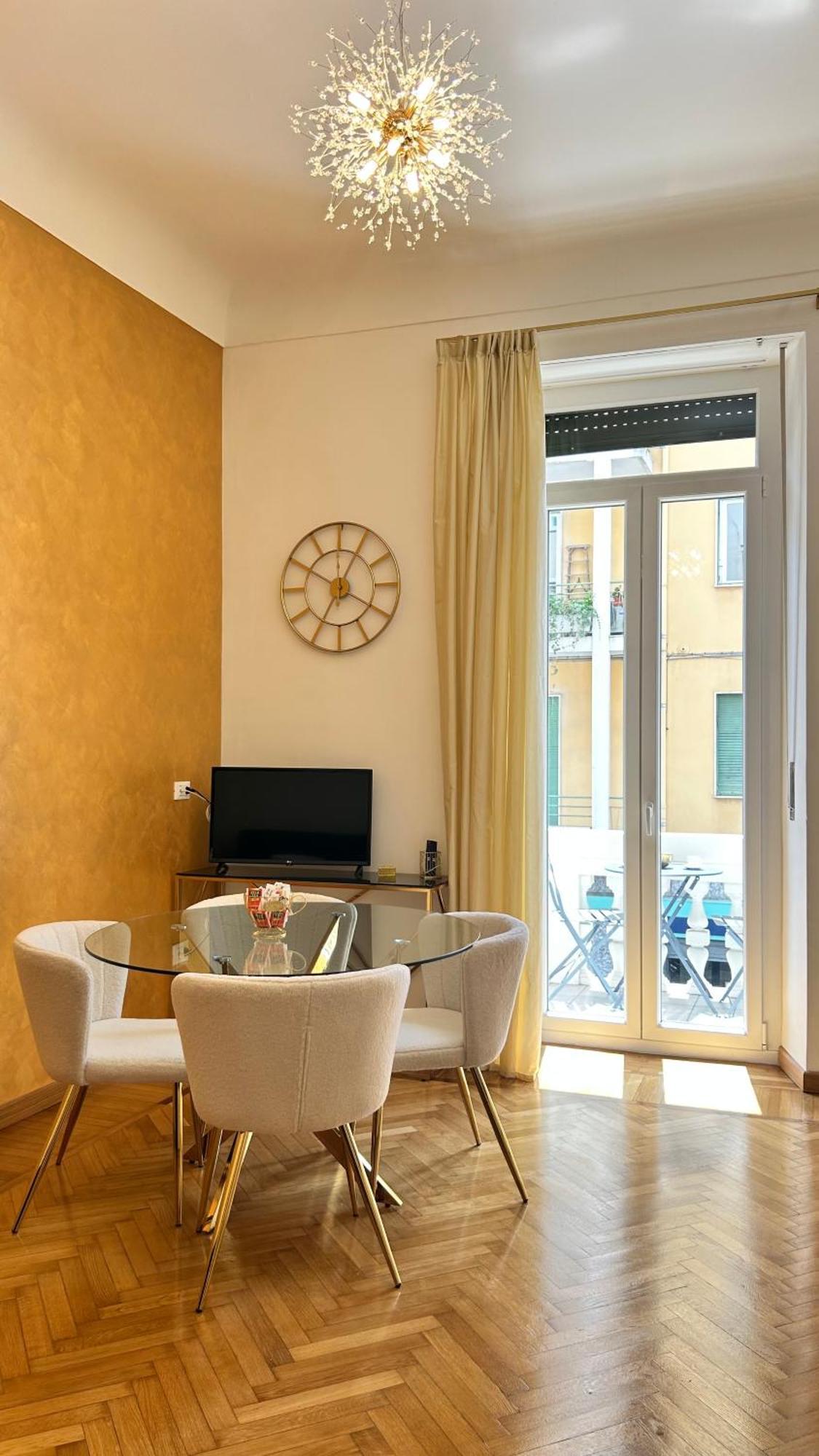 Da Mariella Case Vacanze - Roma 149 Sanremo Eksteriør billede